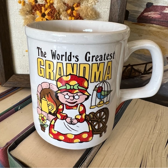 Vintage Japan 10 oz Worlds Best Grandma Granny Mug - Picture 2 of 5
